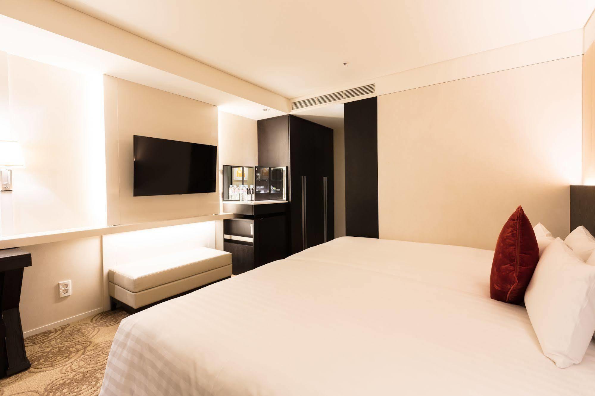 Solaria Nishitetsu Hotel Seoul Myeongdong Exterior foto